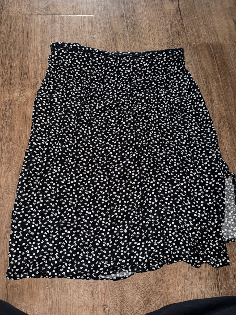 Aeropostale Black Midi Skirt with White Floral Ditsy Print